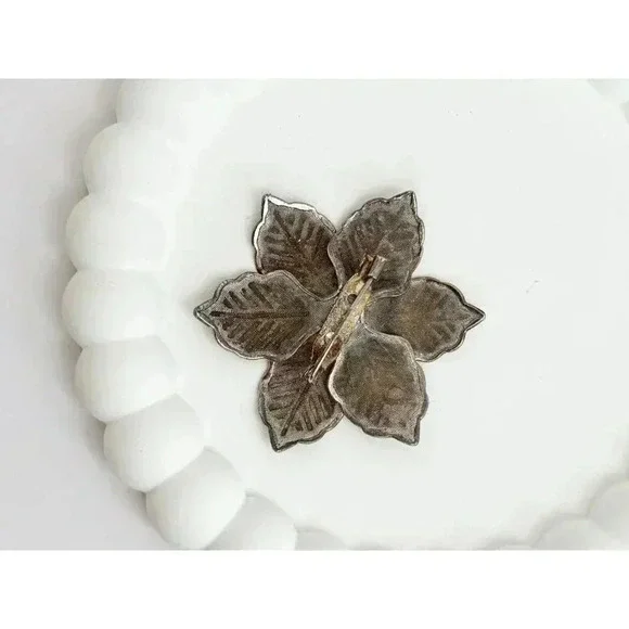 Silver Tone Rhinestone Adorned Vintage Snowflake  / Floral Brooch Pin - Picture 5 of 8